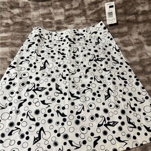 New York City Design Co. Black and White Knee-Length A-Line Skirt Size 12